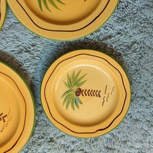 🆕 set of 4 island palm plates